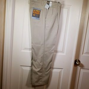 Cherokee Ultimate Khaki Pleated Comfort 31x30